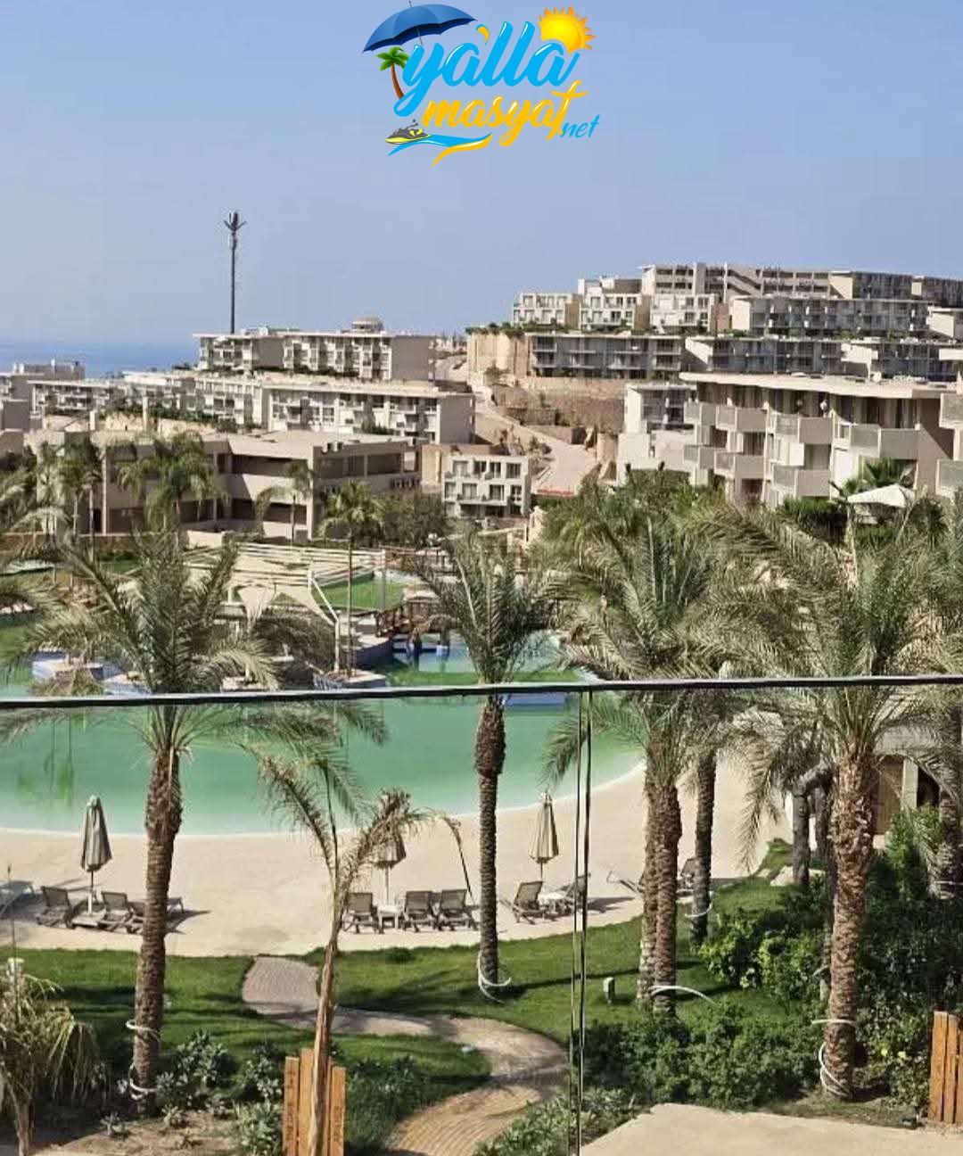 للعائلات والرفاهية.. شاليه 3 غرف نوم للبيع في المونت جلالة بفيو بانورامي