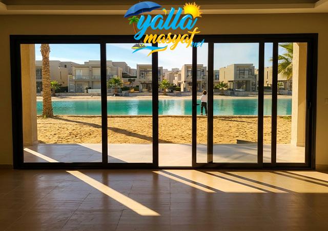 The epitome of luxury... A villa for sale in "Azha" Sokhna with a direct view of the Crystal Lagoon.